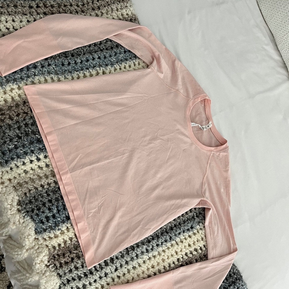 Lululemon Swiftly Tech shirt